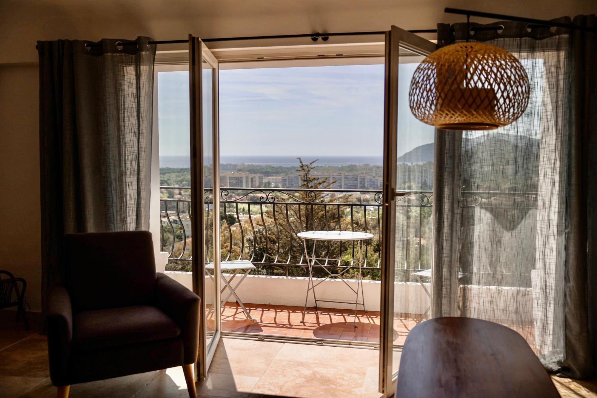 Villa Les Roches Mandelieu エクステリア 写真